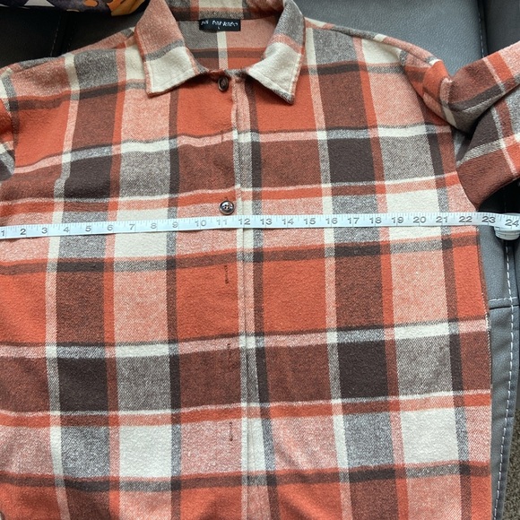 Soft and simple Fall shacket. - Picture 3 of 4